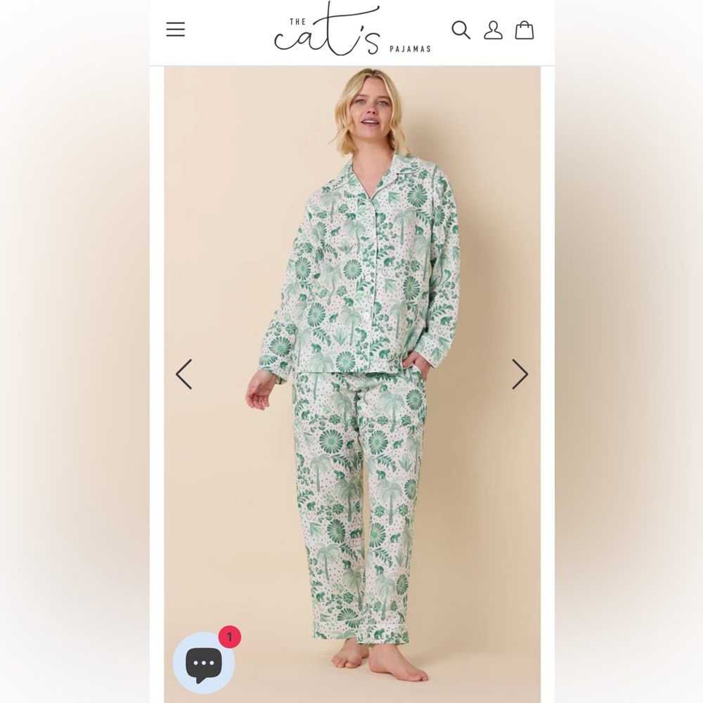 The Cat’s Green Pajama Set Long Sleeve Long Pants Floral Print